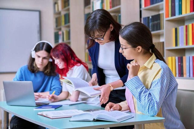 中原工学院和青岛滨海学院哪个好？谁更厉害？附差距对比